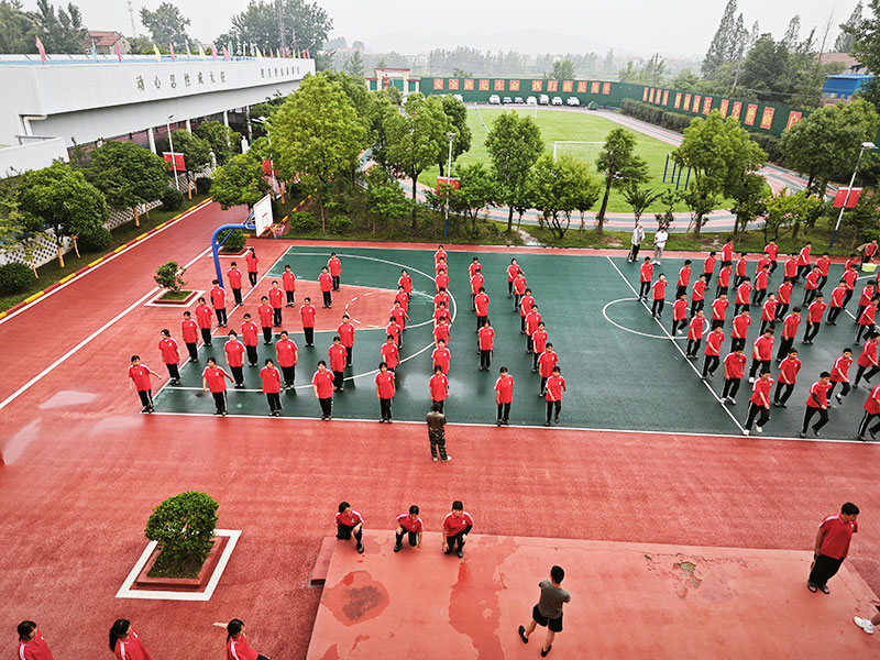 初中男孩常说“你不懂我”，父母该怎么破局？