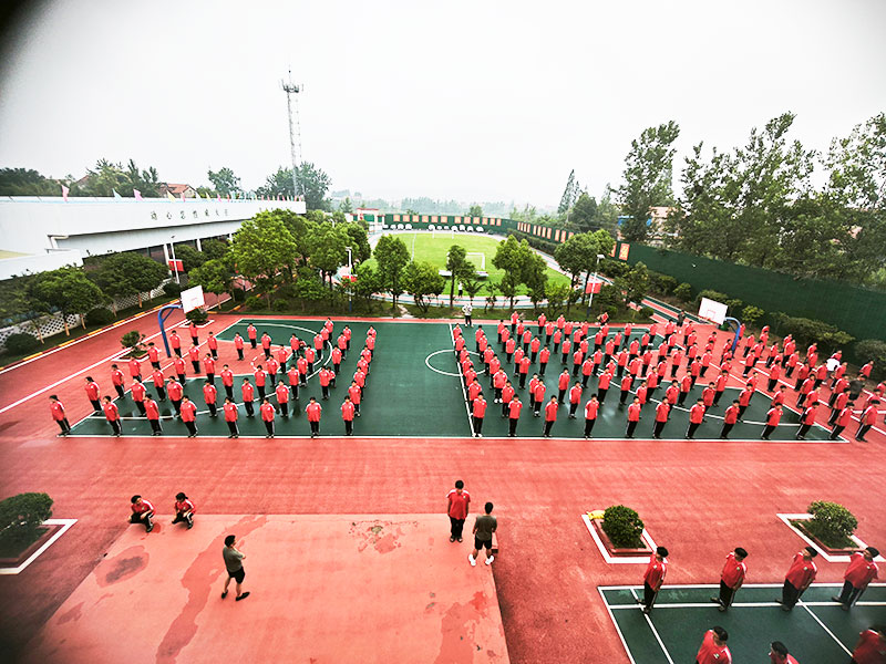 中学女孩厌学：家长该如何帮助其重拾学习动力？